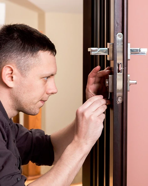 : Professional Locksmith For Commercial And Residential Locksmith Services in Phelan, CA