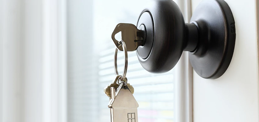 Bifold Door Knob Replacement in Phelan, California